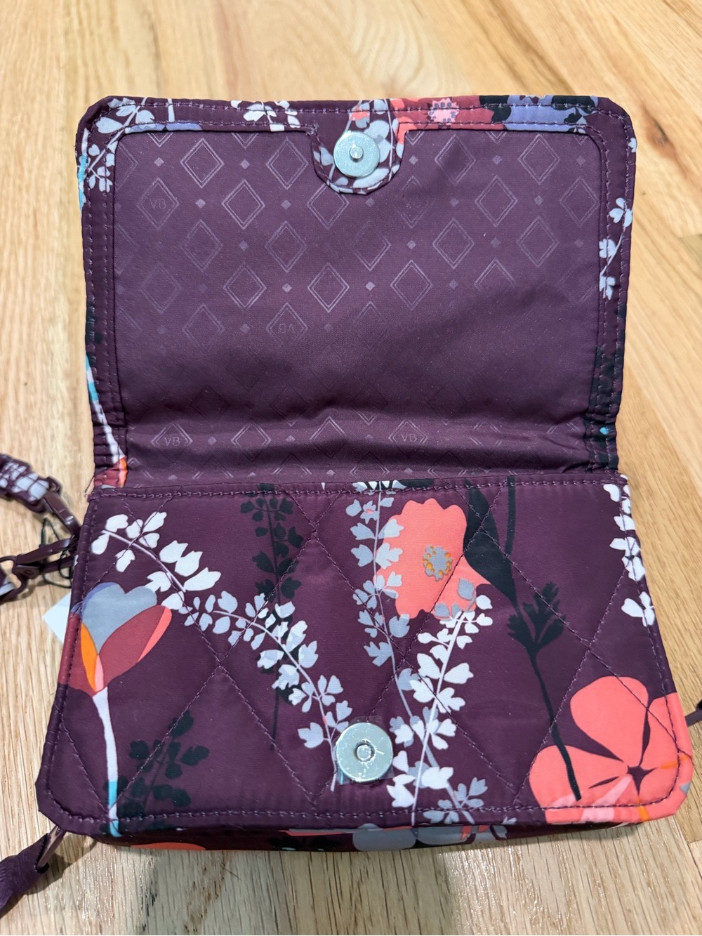 Vera Bradley pressed flowers ultralight RFID 3 in 1 Crossbody bag/wallet - Picture 7 of 10